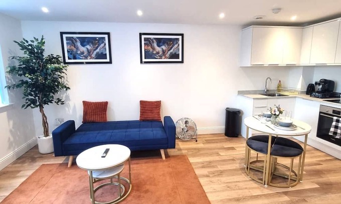 Gravesend Apartment | Luxuriously Cosy 1 Bed Flat
