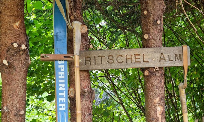 Probstzella House | Guesthouse 'Ritschel Alm' with Mountain View, Shared Pool and Wi-Fi