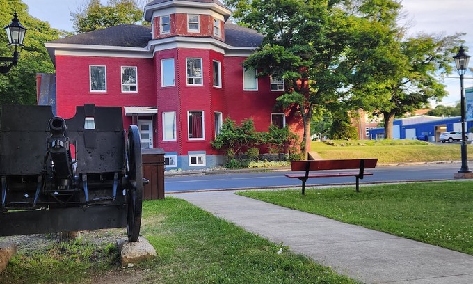 Campbellton Apartment | Campbellton Castle