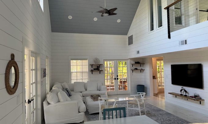 East Naples Cottage | New to Market: 2-bedroom Florida Keys Style Home in Naples