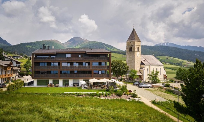 Maranza Apartment | Apartment 'Mountain Lodge Margit 203' with Private Terrace, Shared Garden and Wi-Fi