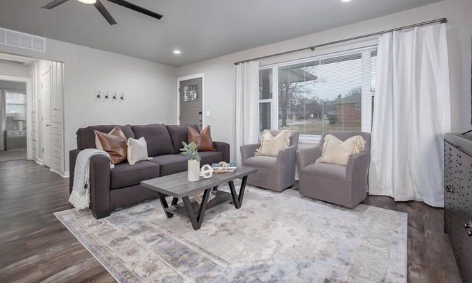 Central Oklahoma City House | Modern Retreat in The Village OKC