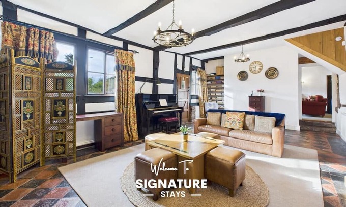 Putley House | NEW| Mainstone House Retreat | Hot tub