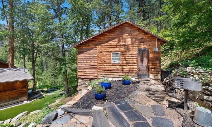 Spearfish Cabin | Rimrock Lodge: Birch Cabin
