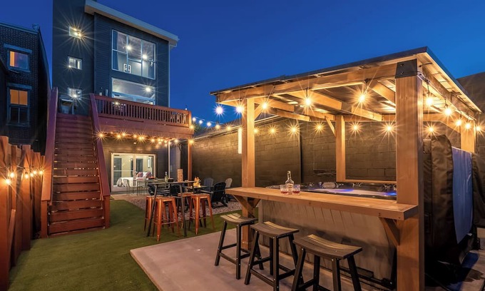 Butchertown House | The Rickhouse ~ Elegance & Fun Wrapped In One!