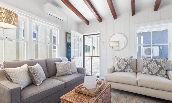 Harbor House | Beach Bungalow on the Peninsula - Steps From Sand in Long Beach with Beach Gear