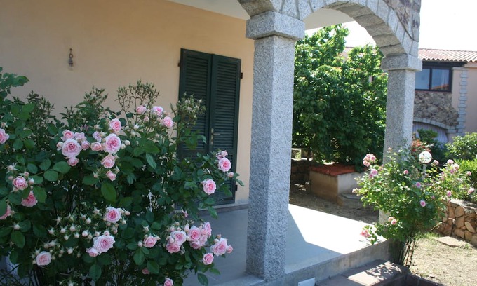 Limpiddu Apartment | VILLETTA GENEVA, apartments with private gardens