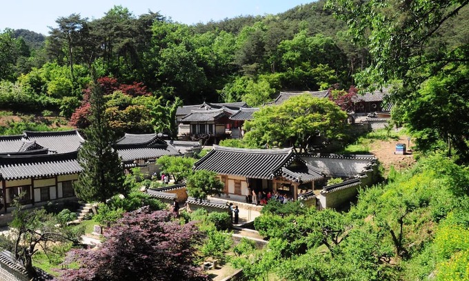 Andong Apartment | 3-bedroom apartment in Andong, family-friendly, 10min from the stations.