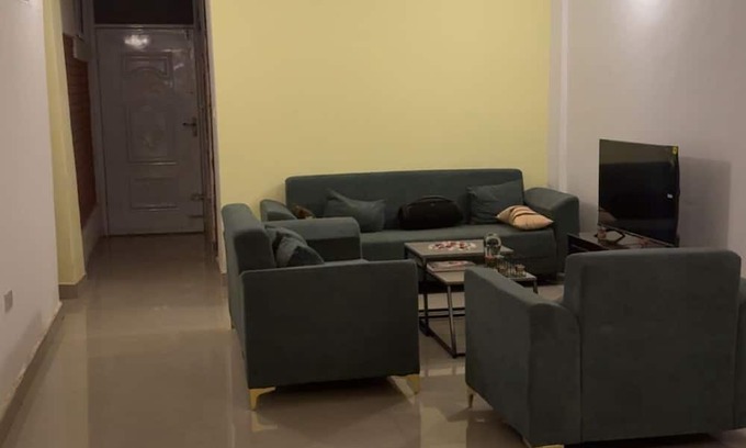 Ejisu House | 2 bedrooms cozy retreat + Starlink WiFi ideal for groups or business travelers