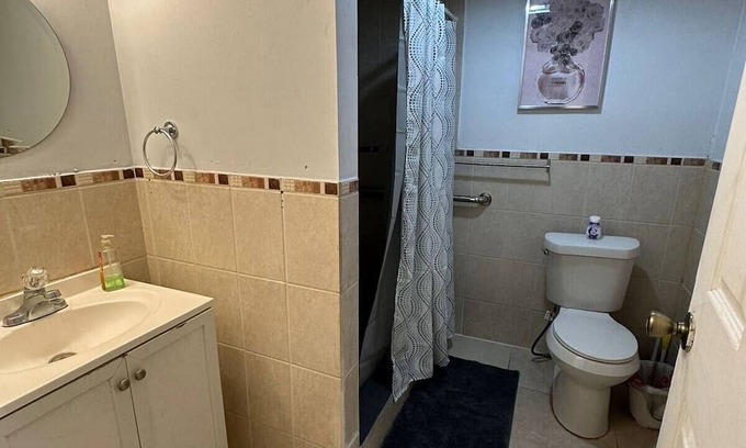 Bonanza Apartment | Charming 2-bedroom apartment with WiFi, AC in superb Laredo