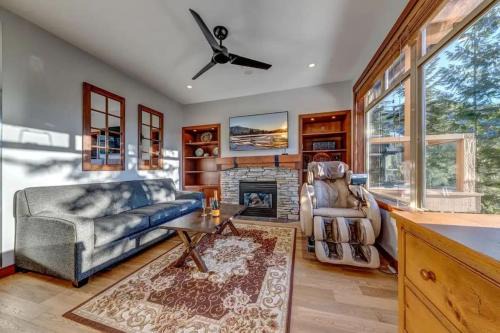 Nordic Estates House | Creekside 2 Bedroom With Incredible Mountain Views