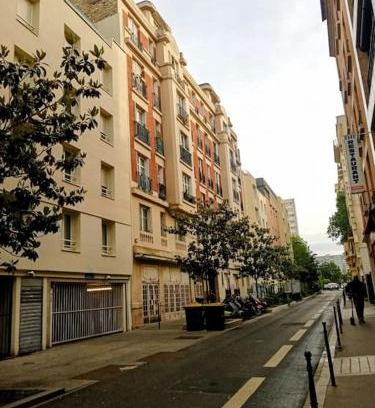 Clichy Apartment | Gateway to Paris