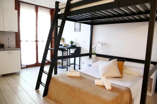 Gallaratese Apartment | MERLATA BLOOM Self check In & Wi-Fi