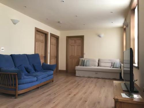 Inverkeithing Apartment | Luxury Flat, 20 Minutes by train from Edinburgh