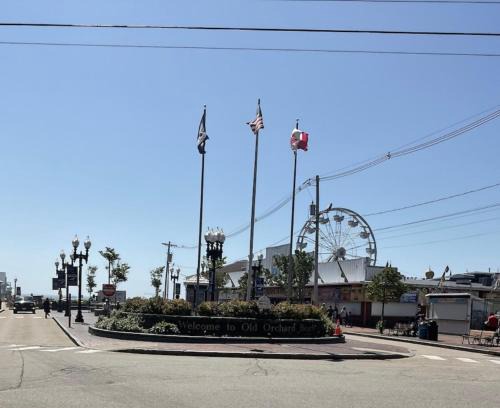 Old Orchard Beach Apartment | Oven Breeze